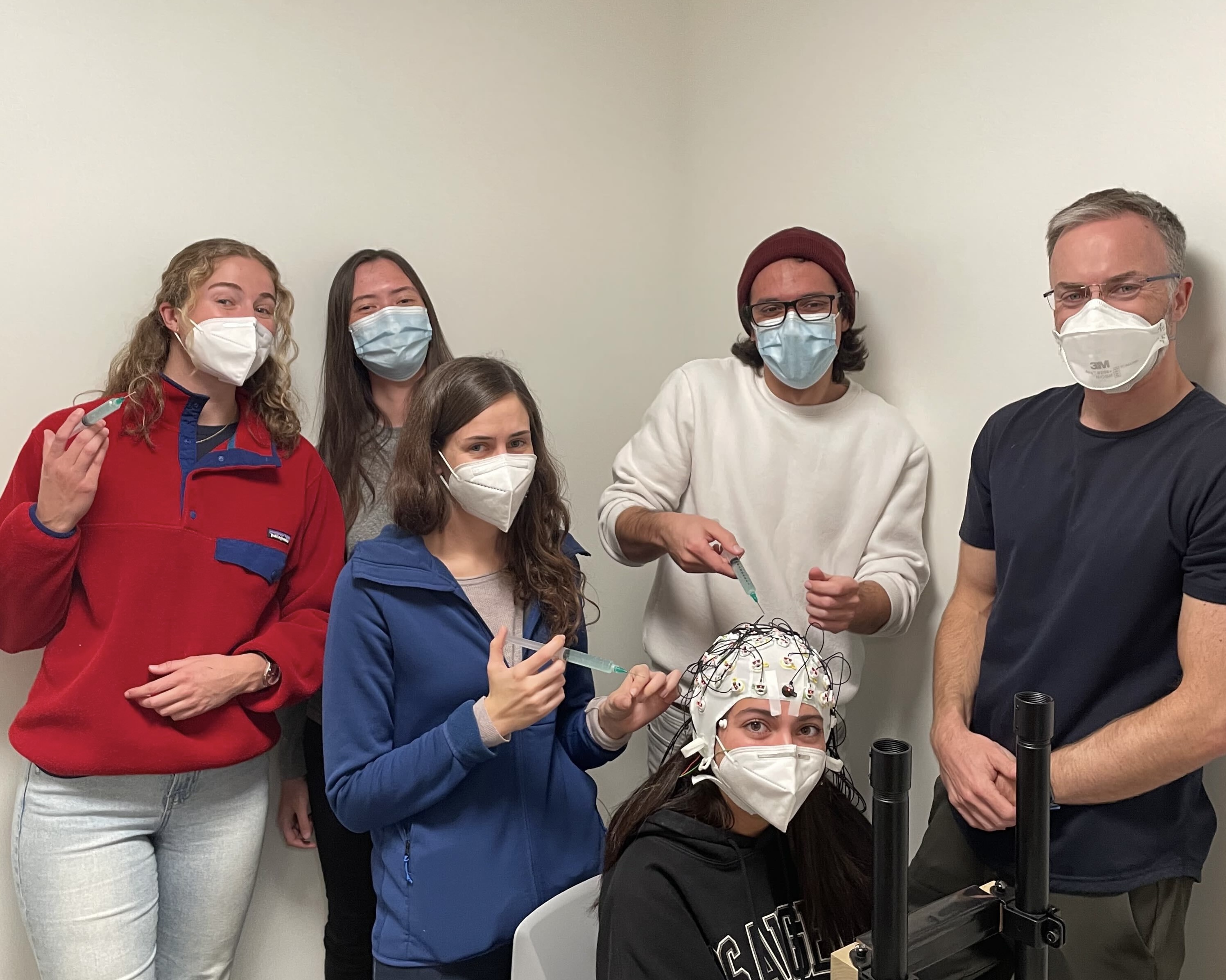 Members of our lab at a EEG training session.